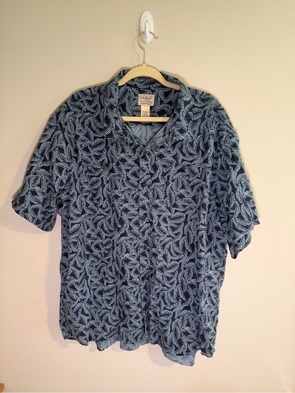 L.L. Bean Traditional Fit Short Sleeve Leaf Print Button Up Shirt Men's XXXL 3XL